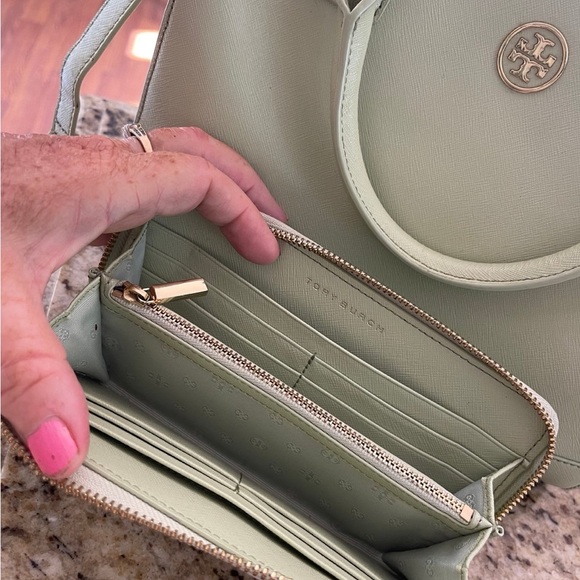 Tory Burch Robinson Bag & Matching Wallet Mint Green Leather - Picture 3 of 9